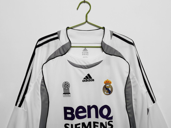 Real Madrid Home Long Sleeve Retro Jersey 2006/07