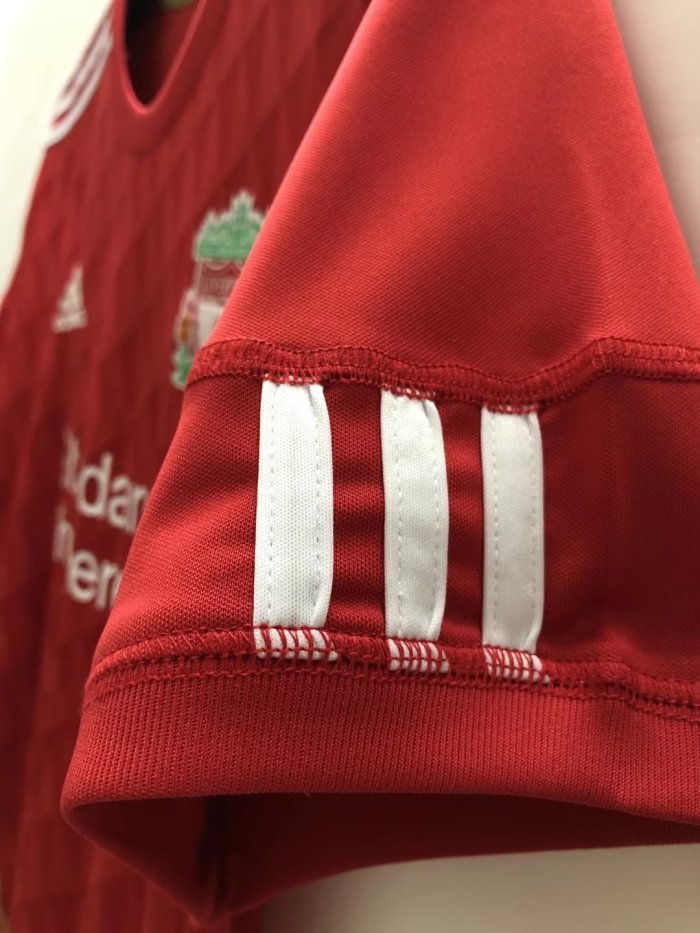 Liverpool Home Retro Jersey 2010/11