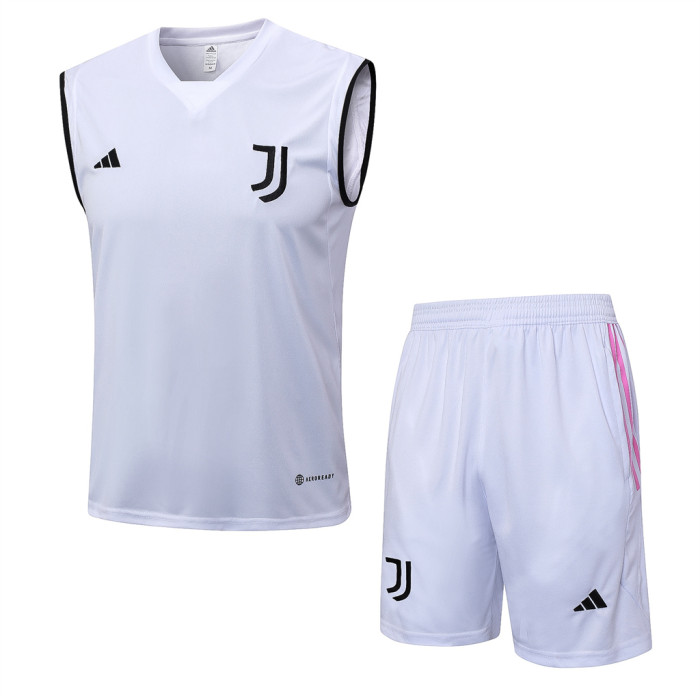 Juventus Training Jersey 23/24