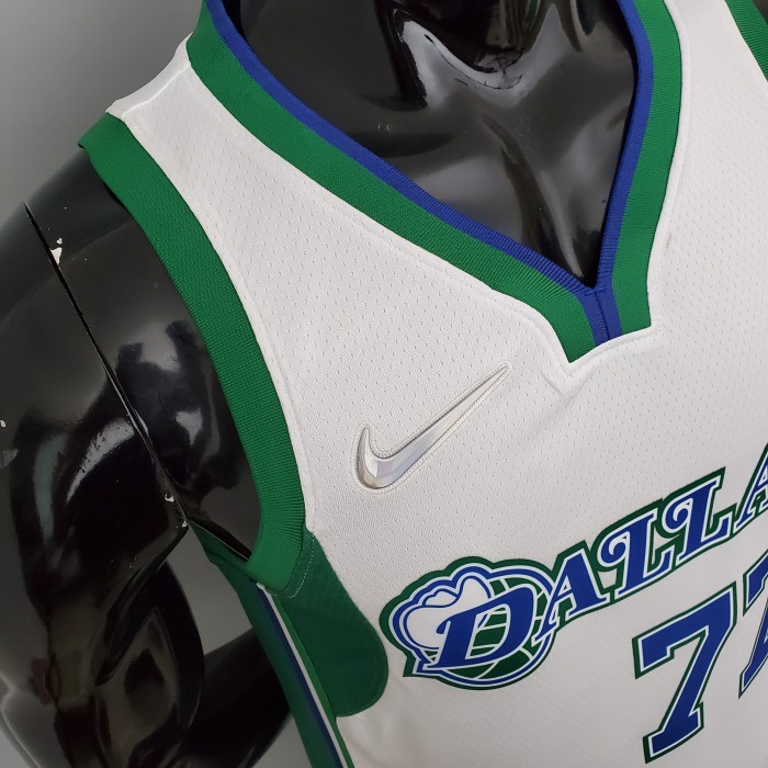 Luka Doncic Dallas Mavericks 2022 City Edition Swingman Jersey White and Green