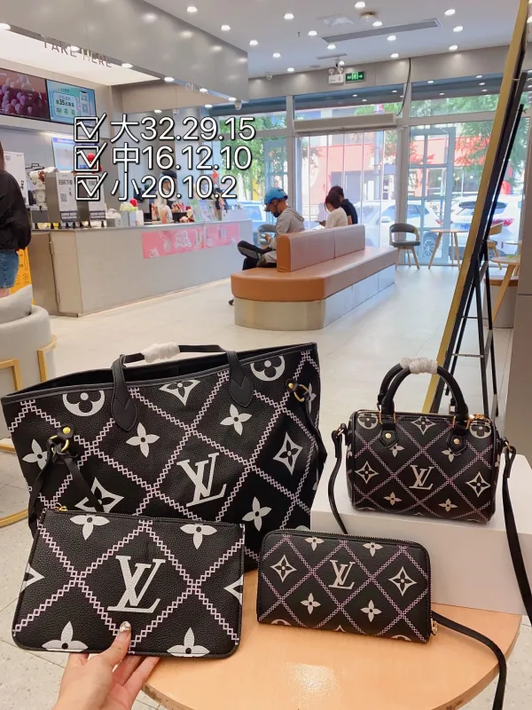 LOUIS VUITTON Black Lady Letter Zipper Letter Genuine Leather Women's Handbags Shoulder Bags Wallet Combination Packages