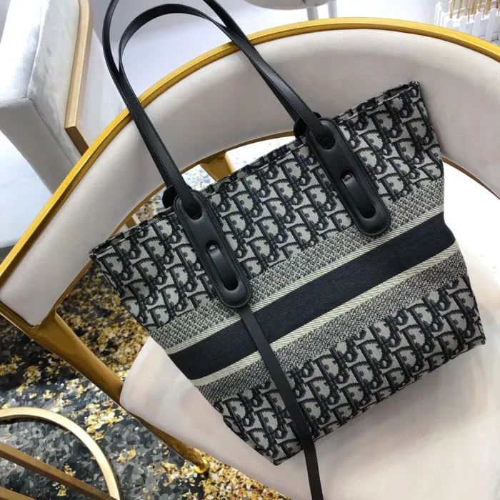 DIOR Black Fashion Letter Zipper & Hasp Embroidery Genuine Leather Women's Handbags Bucket Bags Tote Bags Combination Bags