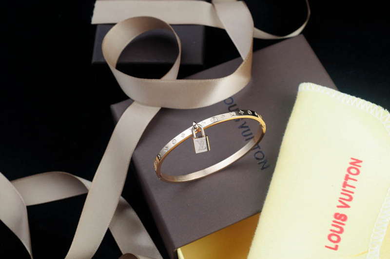 LV bracelet_13.5_beibei_a_1_1 fashion designer replica luxury jewelry