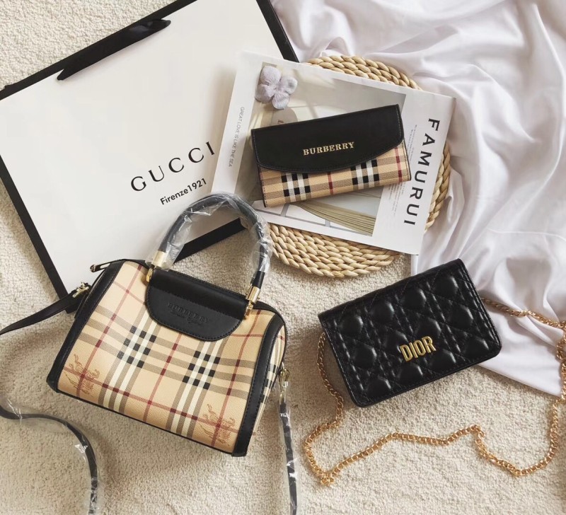 BURBERRY Camo Fashion Striped Zipper & Hasp Other Genuine Leather Women's Handbags Clutches Wallet Combination Bags