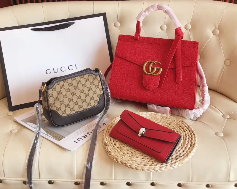 GUCCI Red Fashion Letter Zipper & Hasp Letter Genuine Leather Women's Handbags Clutches Wallet Combination Bags