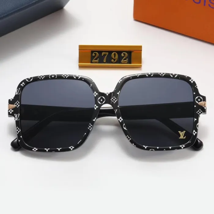 LOUIS VUITTON S Black PC Multi AC Women's Outdoor Personality