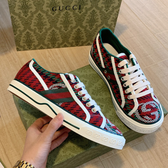 Men Women Low Top Embroidered Sneakers Casual Trainers Athletic Shoes Unisex 35-44