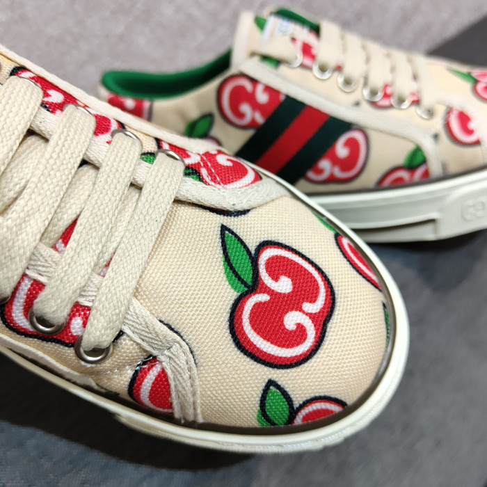 Men Women Low Top Embroidered Sneakers Casual Trainers Athletic Shoes Unisex 35-44