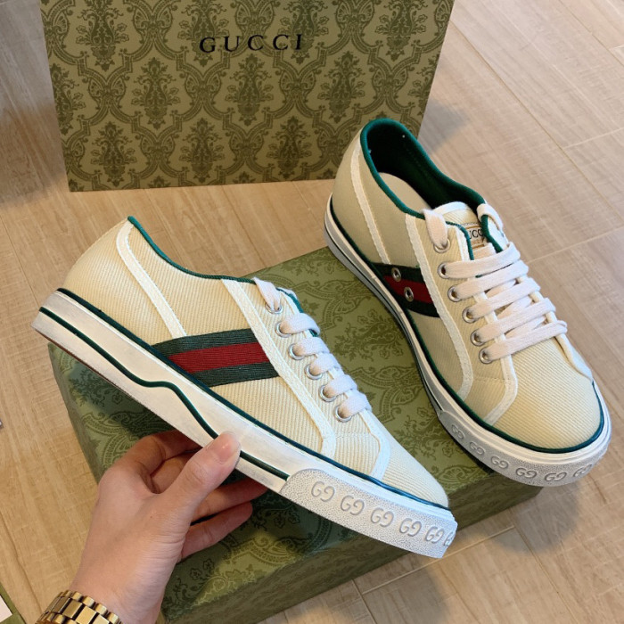 Men Women Low Top Embroidered Sneakers Casual Trainers Athletic Shoes Unisex 35-44