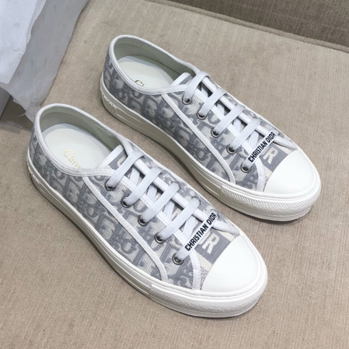 Men Women Sneakers Low Top Canvas Trainers Casual Athletic Shoes Unisex