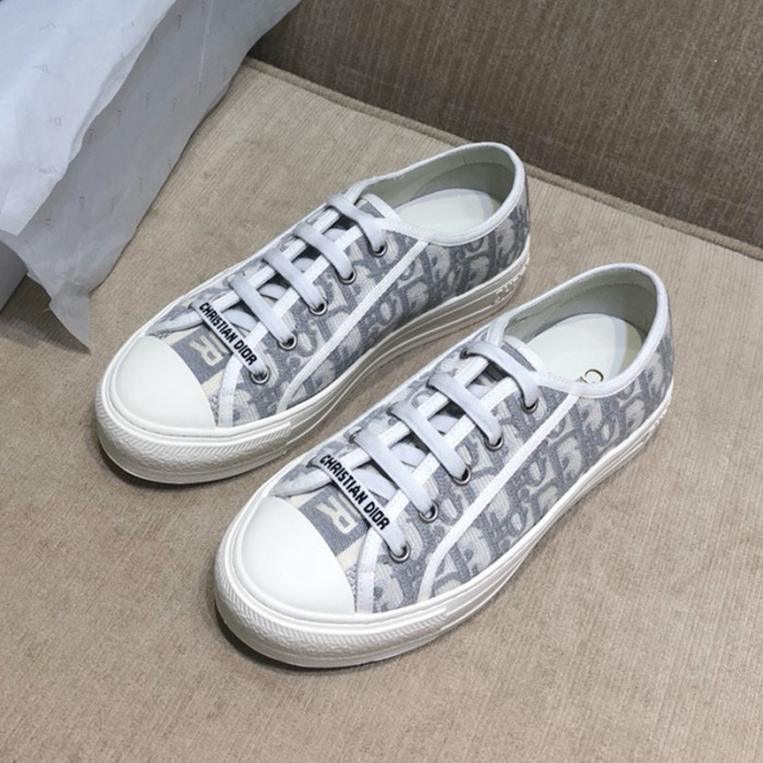 Men Women Sneakers Low Top Canvas Trainers Casual Athletic Shoes Unisex