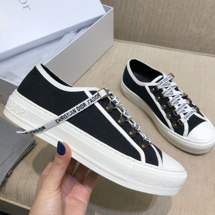 Men Women Sneakers Low Top Canvas Trainers Casual Athletic Shoes Unisex