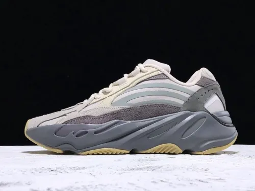 Kicks_Liu  Yeezy 700  sneaker