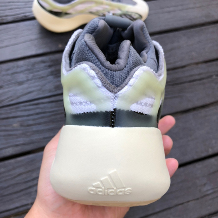 Kicks_Liu  Yeezy 700  sneaker