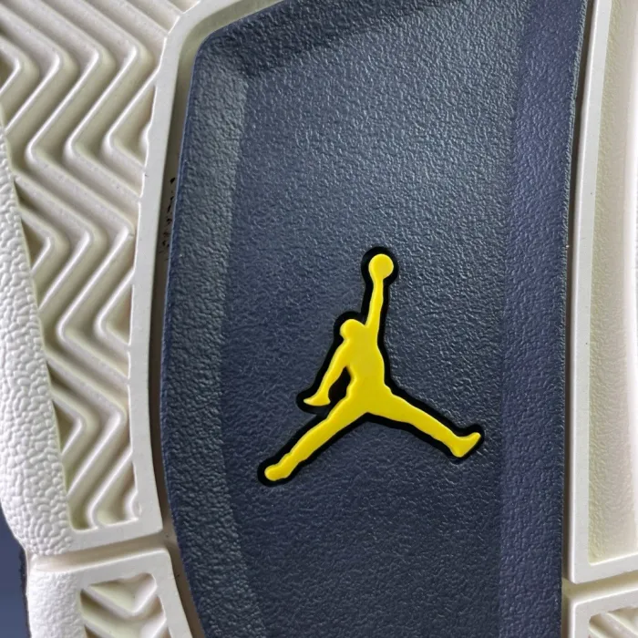 Kicks_Liu Nike  AJ4  sneaker