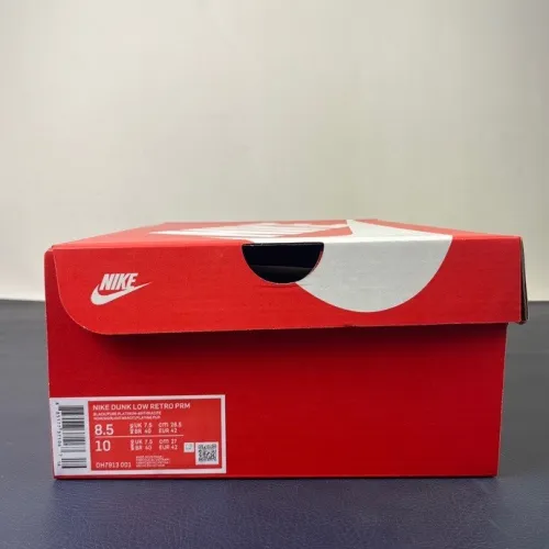 Kicks_Liu Nike  SB Dunk  sneaker