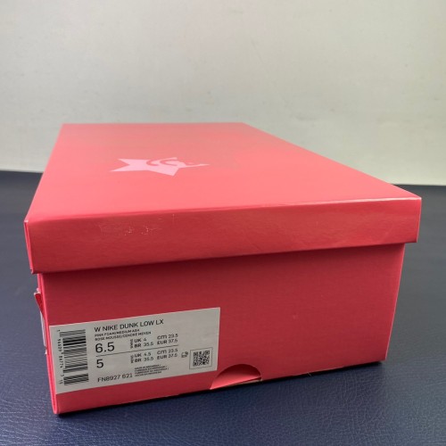 Kicks_Liu Nike  SB Dunk  sneaker