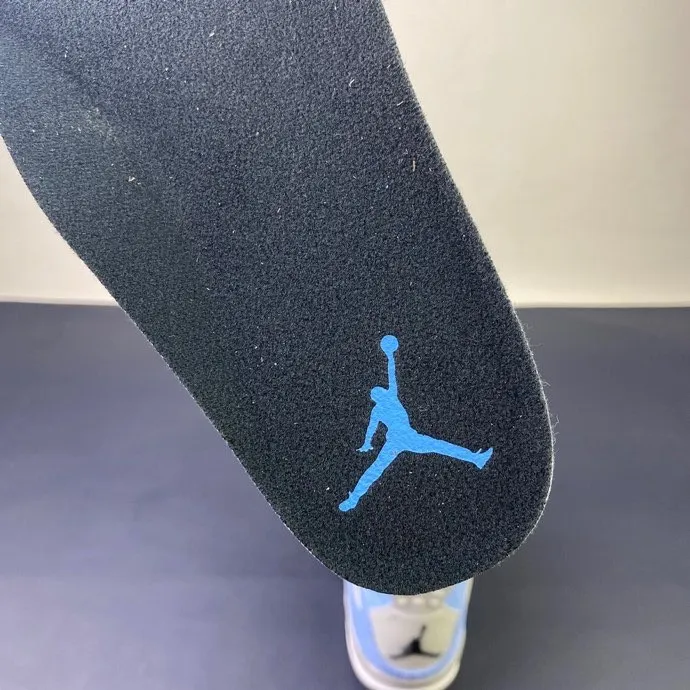 Kicks_Liu Nike  AJ4  sneaker
