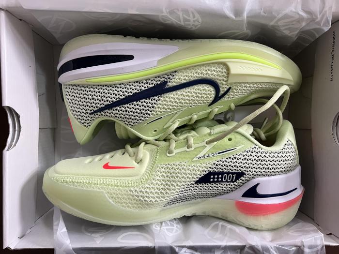 Kicks_Liu Nike  small 0.5~1  Zoom GT  sneaker