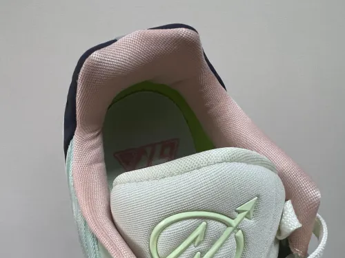 Kicks_Liu Nike  small 0.5~1  Zoom GT  sneaker