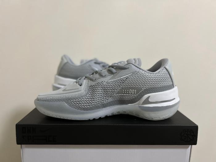 Kicks_Liu Nike  small 0.5~1  Zoom GT  sneaker