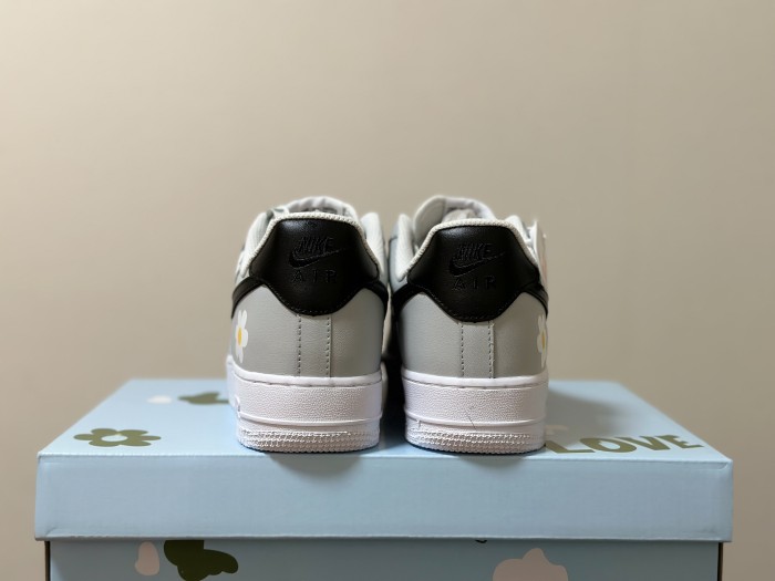 Kicks_Liu Nike  Air Force  sneaker