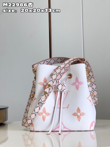 Louis Vuitton Crossbodybag Top Quality 20X20X13cm