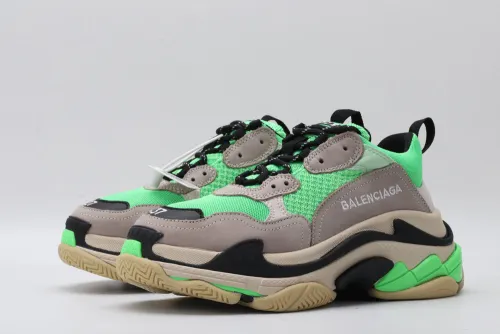 (Kicks Liu) W/M B*alenciaga Triple S  Sneaker