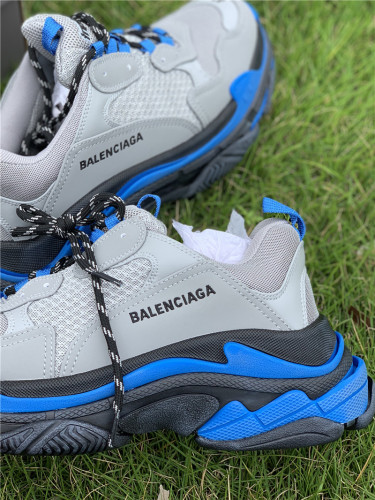 (Kicks Liu) W/M B*alenciaga Triple S  Sneaker