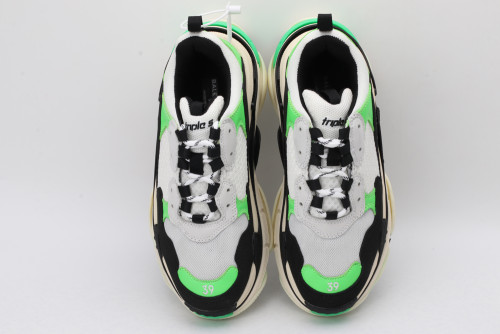 (Kicks Liu) W/M B*alenciaga Triple S  Sneaker
