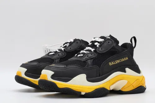 (Kicks Liu) W/M B*alenciaga Triple S  Sneaker