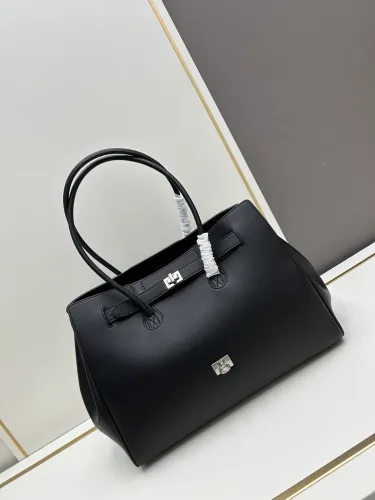 (Kicks Liu)  B*alenciaga bag  Top Quality  36x27x18cm