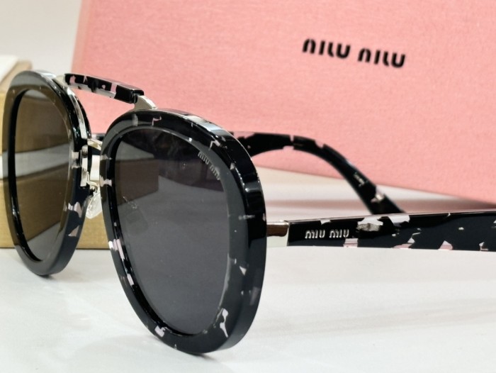 (Kicks Liu)  M*iu M*iu  Glasses  Top Quality