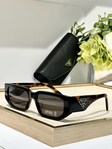 (Kicks Liu)  P*rada  Glasses  Top Quality