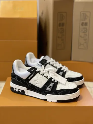 Kicks_Liu  L*ouis V*uitton   Sneaker