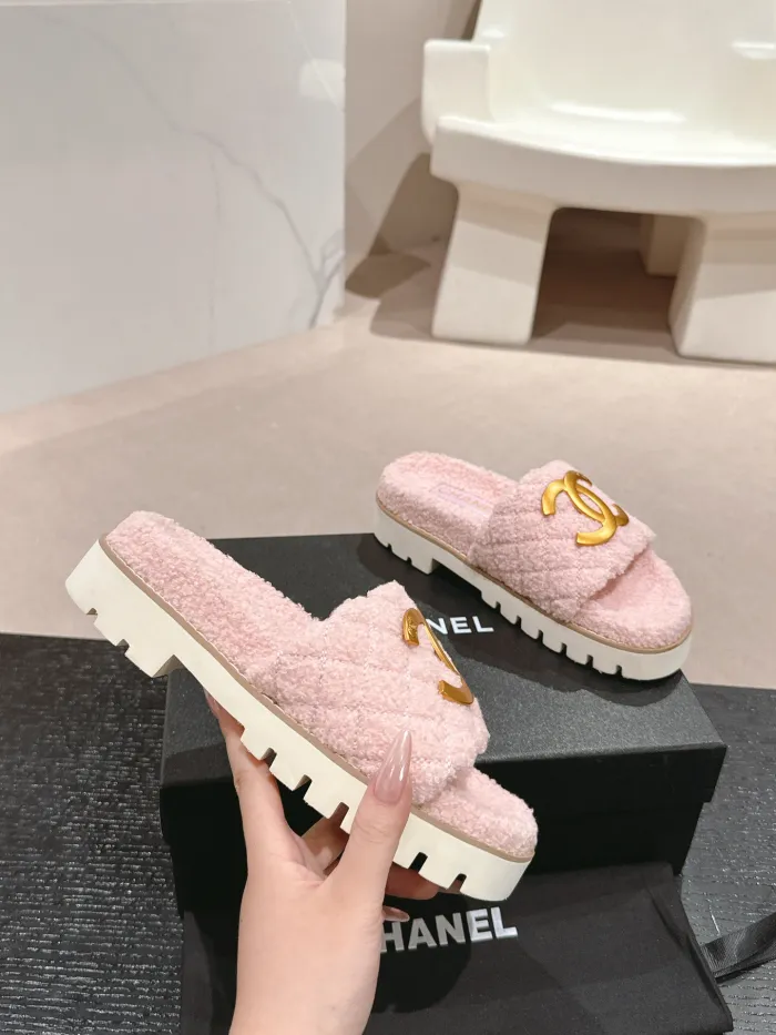 Kicks_Liu C*hanel   Slippers  Top Quality