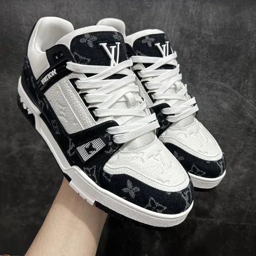 Kicks_Liu  L*ouis V*uitton   Sneaker
