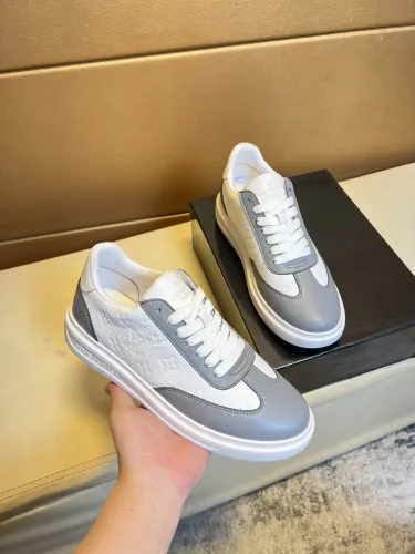Kicks_Liu  L*ouis V*uitton   Sneaker