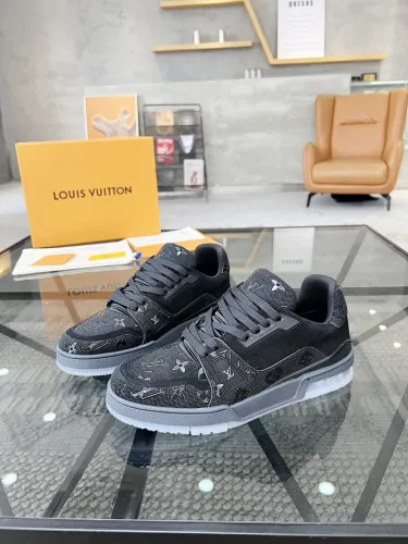 Kicks_Liu  L*ouis V*uitton   Sneaker
