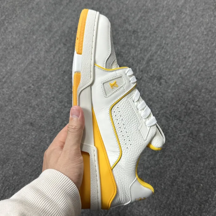 Kicks_Liu  L*ouis V*uitton   Sneaker