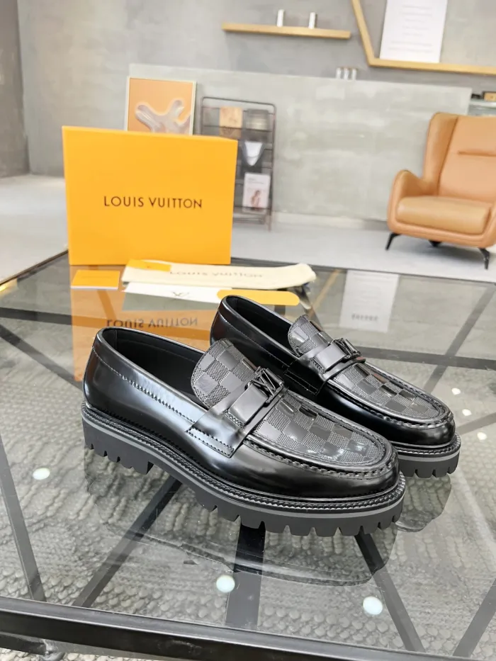 Kicks_Liu  L*ouis V*uitton   Loafer