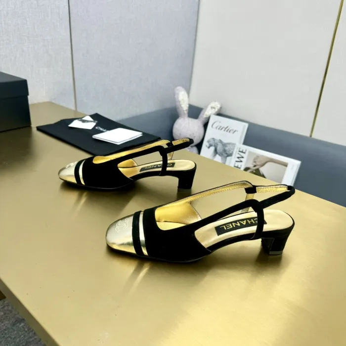 Kicks_Liu C*hanel   slippers