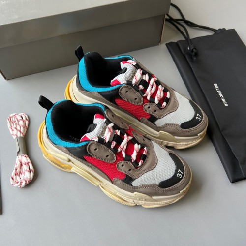 (Kicks Liu) W/M B*alenciaga Triple S  Sneaker