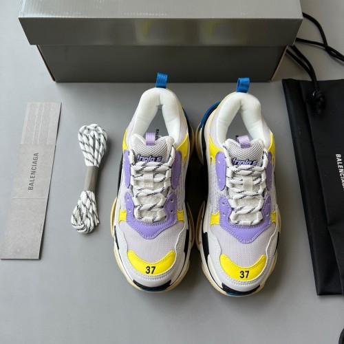 (Kicks Liu) W/M B*alenciaga Triple S  Sneaker