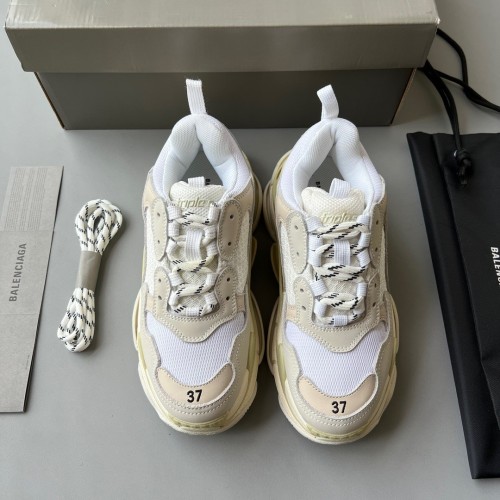 (Kicks Liu) W/M B*alenciaga Triple S  Sneaker