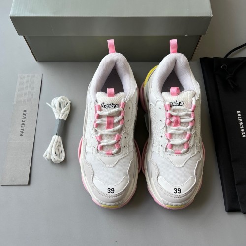 (Kicks Liu) W/M B*alenciaga Triple S  Sneaker