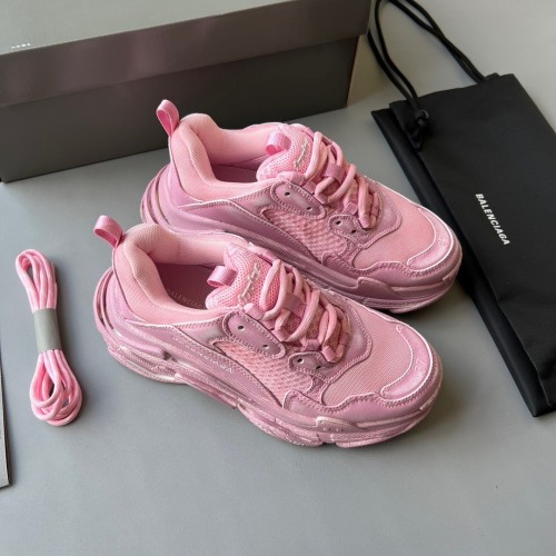 (Kicks Liu) W/M B*alenciaga Triple S  Sneaker