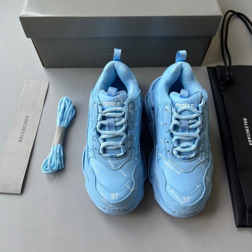 (Kicks Liu) W/M B*alenciaga Triple S  Sneaker
