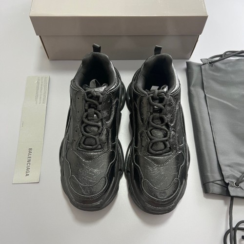 (Kicks Liu) W/M B*alenciaga Triple S  Sneaker