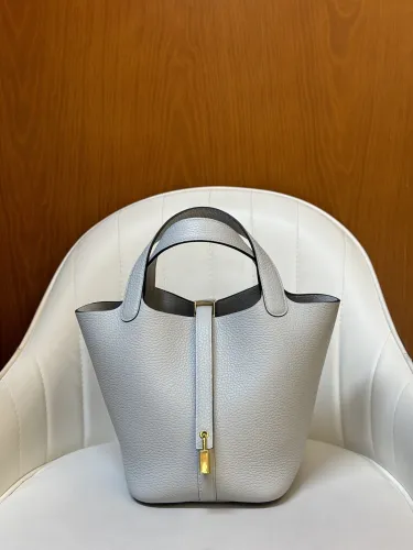 (Kicks Liu)  H*ermes  Handbag  Top Quality 18cm